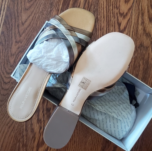 Pour la victoire gold cross cross Malenanl sandals - Picture 4 of 4